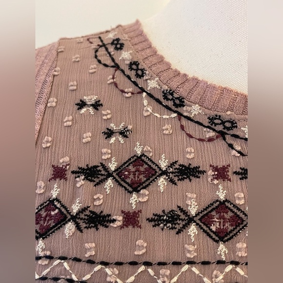 Jolt Women’s Boho Embroidered Long Sleeve Mauve Peasant Top | Size XS - Picture 5 of 9